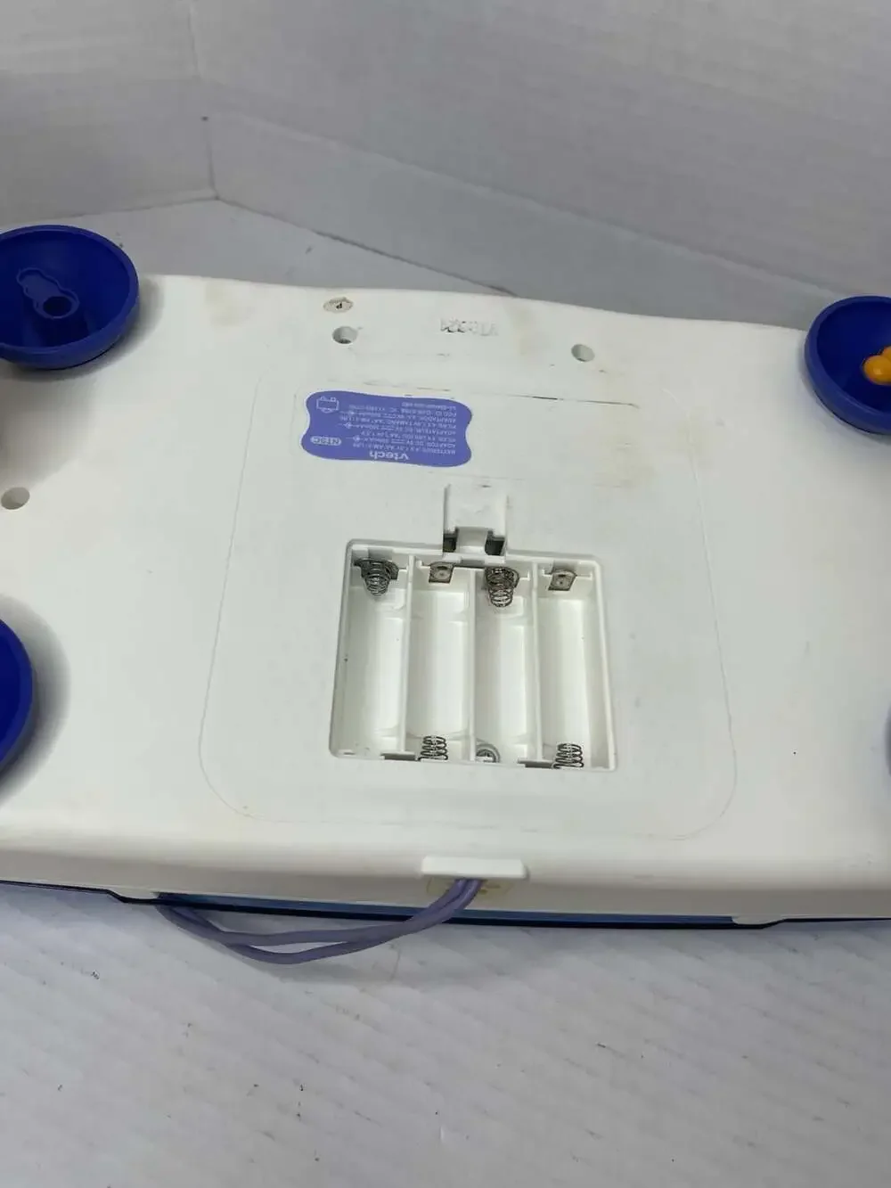 VTech V.Smile Motion Active Learning System Console with 4 Games Read